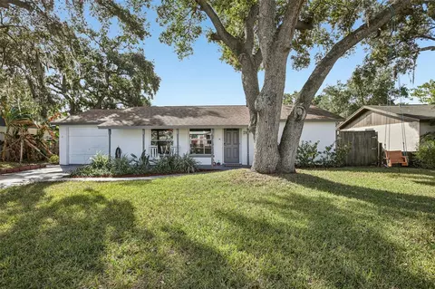 2767 Dovewood St, Clearwater, FL 33759