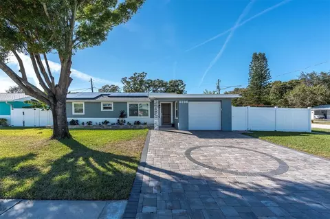 8896 55th St N, Pinellas Park, FL 33782