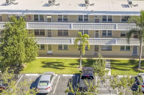 5095 Bay St NE #317, Saint Petersburg, FL 33703