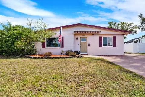 7395 18th St N, Saint Petersburg, FL 33702