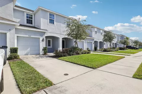 7022 Summer Holly Pl, Riverview, FL 33578