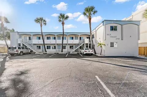 2110 Gulf Blvd #8, Indian Rocks Beach, FL 33785