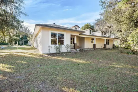 17325 Palamino Lake Dr, Dade City, FL 33523