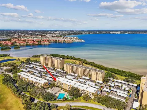 2615 Cove Cay Dr #409, Clearwater, FL 33760