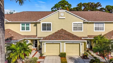 11142 Kapok Grand Cir, Saint Petersburg, FL 33708