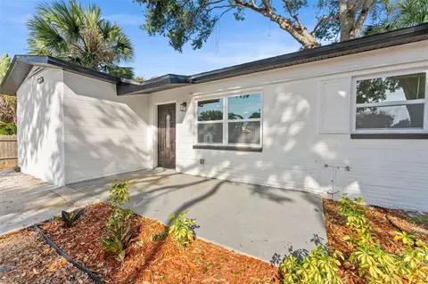 5739 Dartmouth Ave N, Saint Petersburg, FL 33710