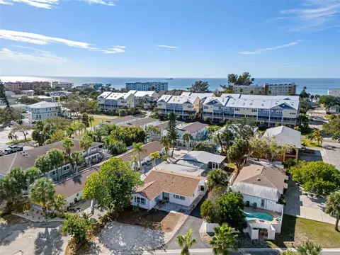 2506 Bay Blvd, Indian Rocks Beach, FL 33785