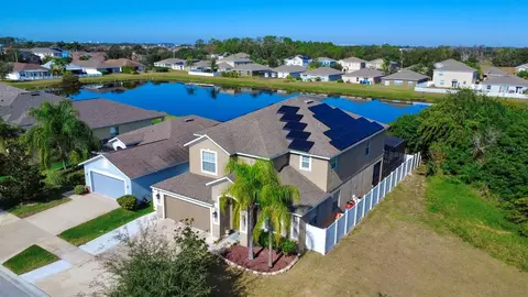 10924 Rainbow Pyrite Dr, Wimauma, FL 33598