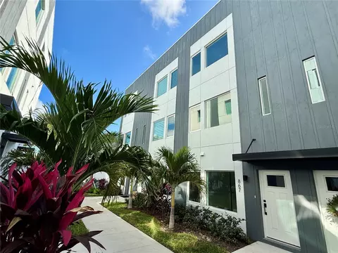867 6th Ave S, Saint Petersburg, FL 33701