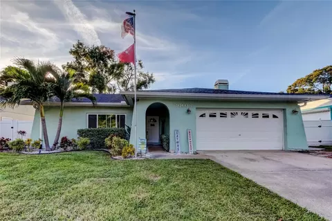 10608 Oakhaven Dr, Pinellas Park, FL 33782