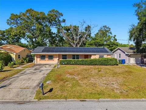 940 Orangeview Dr, Largo, FL 33778