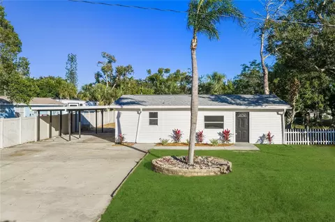 542 64th St S, Saint Petersburg, FL 33707