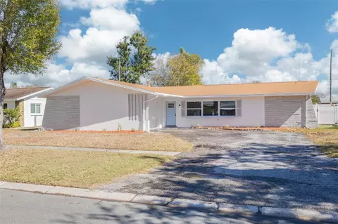 869 Deville Dr E, Largo, FL 33771