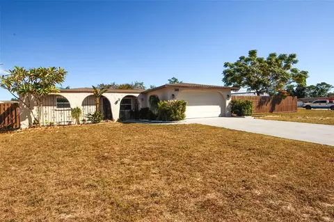 5018 School Rd, New Port Richey, FL 34653