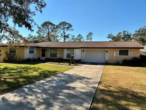 13445 10th St, Dade City, FL 33525