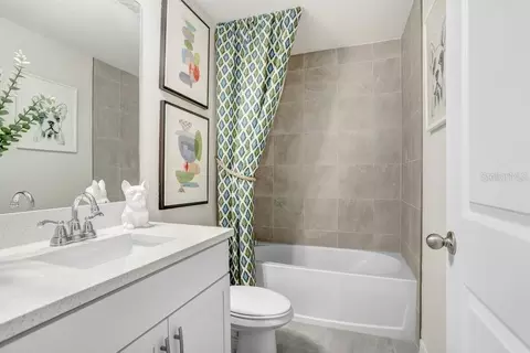 Bath - 5349 Coldpine Pl, Seffner, FL 33584 photo 3 of 3