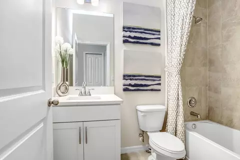 Bath - 5349 Coldpine Pl, Seffner, FL 33584 photo 1 of 3