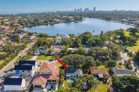 325 33rd Ave NE, Saint Petersburg, FL 33704