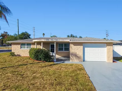 3243 Eisenhower Dr, Holiday, FL 34691