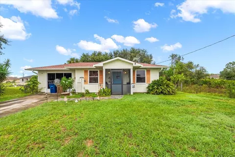 2802 73rd St W, Lehigh Acres, FL 33971