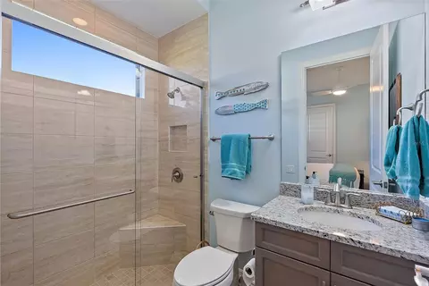 Bath - 11739 River Shores Trl, Parrish, FL 34219 photo 4 of 5