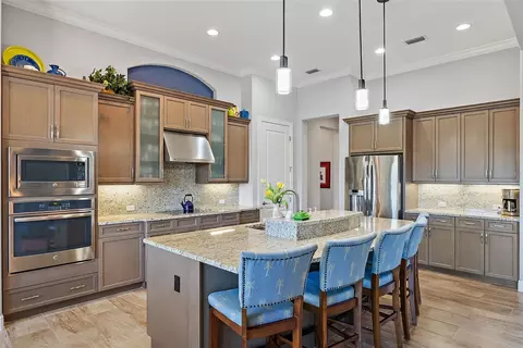 Kitchen - 11739 River Shores Trl, Parrish, FL 34219 photo 2 of 4