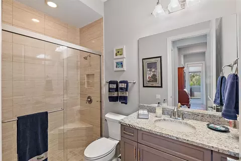Bath - 11739 River Shores Trl, Parrish, FL 34219 photo 5 of 5