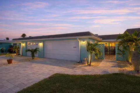 328 Boca Ciega Point Blvd S, Saint Petersburg, FL 33708