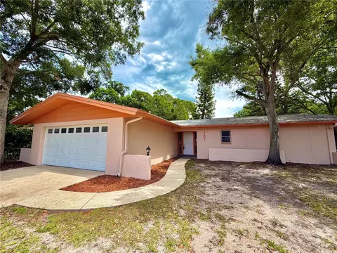 7401 21st St N, Saint Petersburg, FL 33702