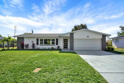 2195 Academy Dr, Clearwater, FL 33764