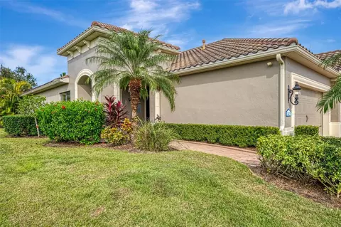 11413 Okaloosa Dr, Venice, FL 34293