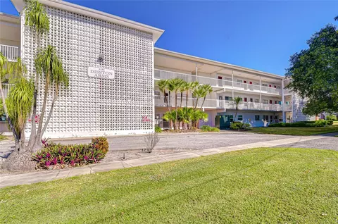 5155 9th Ave N #205, Saint Petersburg, FL 33710
