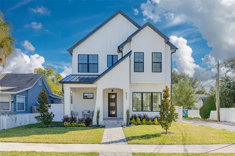 921 12th St N, Saint Petersburg, FL 33705