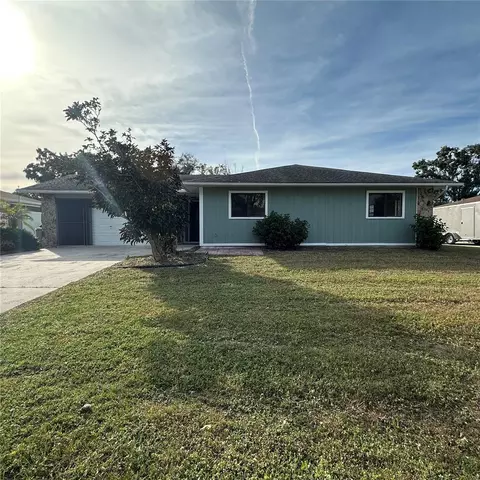 5005 Leon Dr, Palmetto, FL 34221