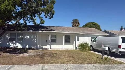 6205 Seabreeze Dr, Port Richey, FL 34668