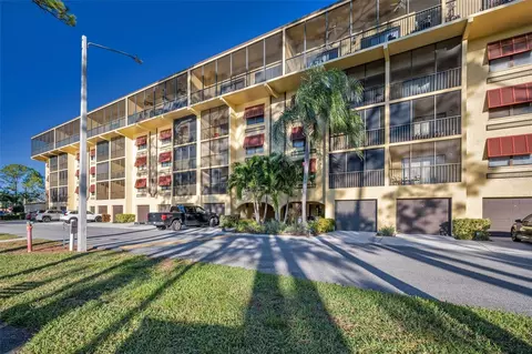 5775 Park St N #211, Saint Petersburg, FL 33709