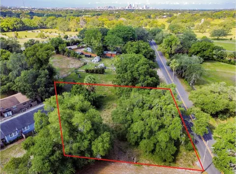 4621 E Lake Ave, Tampa, FL 33605