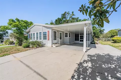 37422 Neukom Ave, Zephyrhills, FL 33541