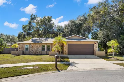 112 Meadowcross Dr, Safety Harbor, FL 34695