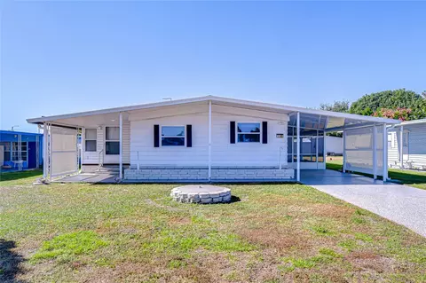 5305 Powhattan St, Zephyrhills, FL 33542