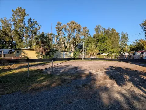 1331 Mentone Dr NE, Saint Petersburg, FL 33702