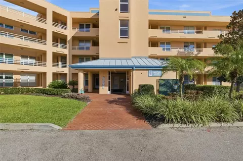 4530 Pinebrook Cir #301, Bradenton, FL 34209