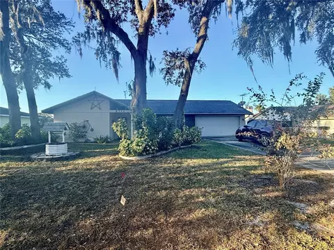 8775 Heather Blvd, Weeki Wachee, FL 34613