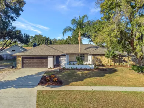 602 Penn National Rd, Seffner, FL 33584