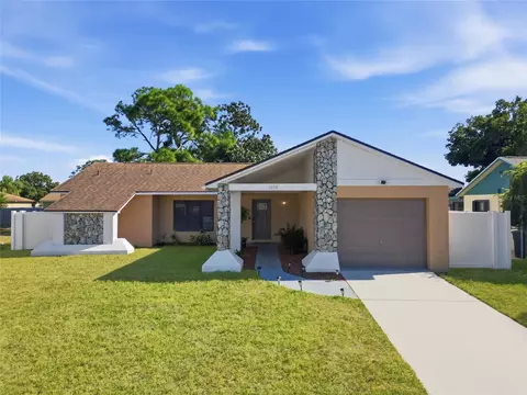 1202 Greenlea Dr, Holiday, FL 34691