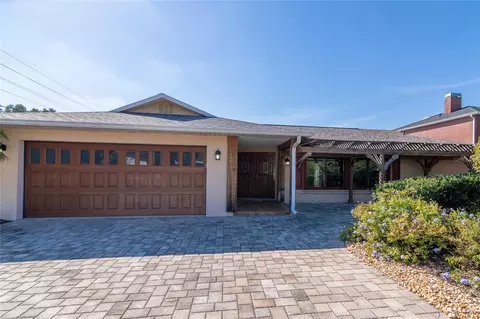 2995 Lake Saxon Dr, Land O Lakes, FL 34639