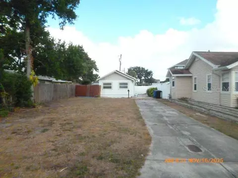 1651 32 Ave N, Saint Petersburg, FL 33713