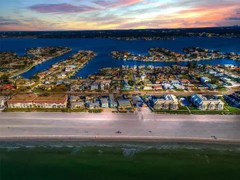 2700 Gulf Blvd #W6, Belleair Beach, FL 33786