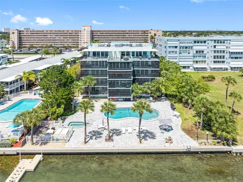 1848 Shore Dr S #501, South Pasadena, FL 33707