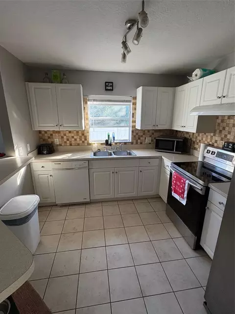 5230 Cherry Ave, Seffner, FL 33584 photo 3